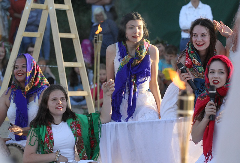 Wianki, tańce, fireshow – Noc Świętojańska w Trzebieży