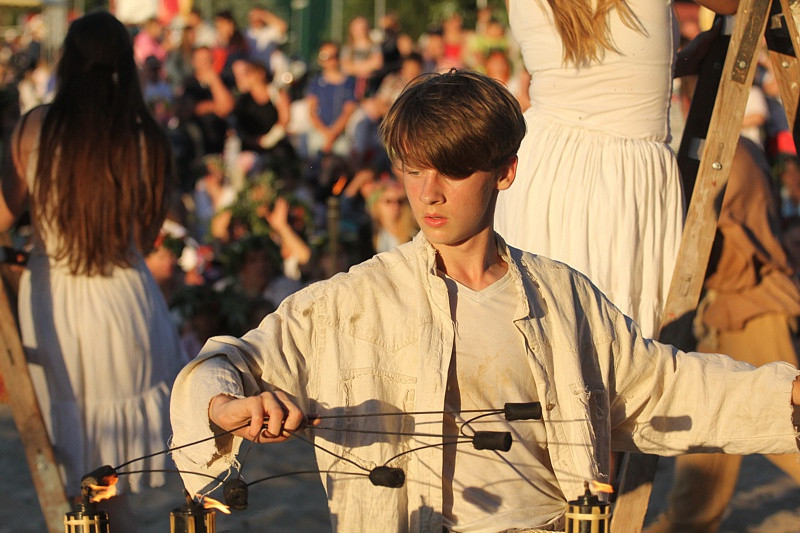 Wianki, tańce, fireshow – Noc Świętojańska w Trzebieży
