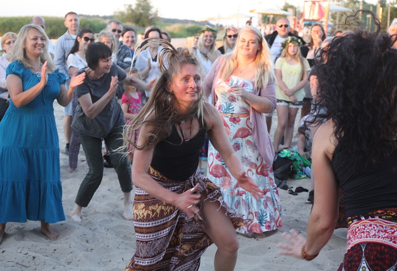 Wianki, tańce, fireshow – Noc Świętojańska w Trzebieży