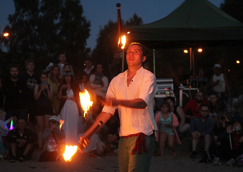 Wianki, tańce, fireshow – Noc Świętojańska w Trzebieży