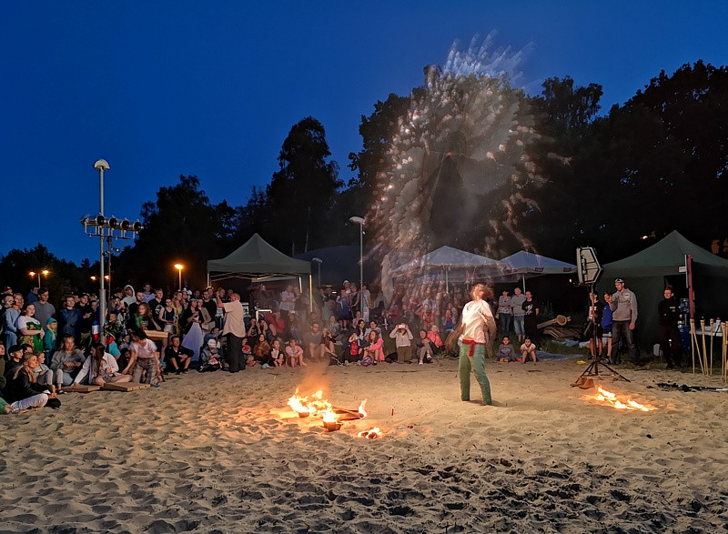 Wianki, tańce, fireshow – Noc Świętojańska w Trzebieży