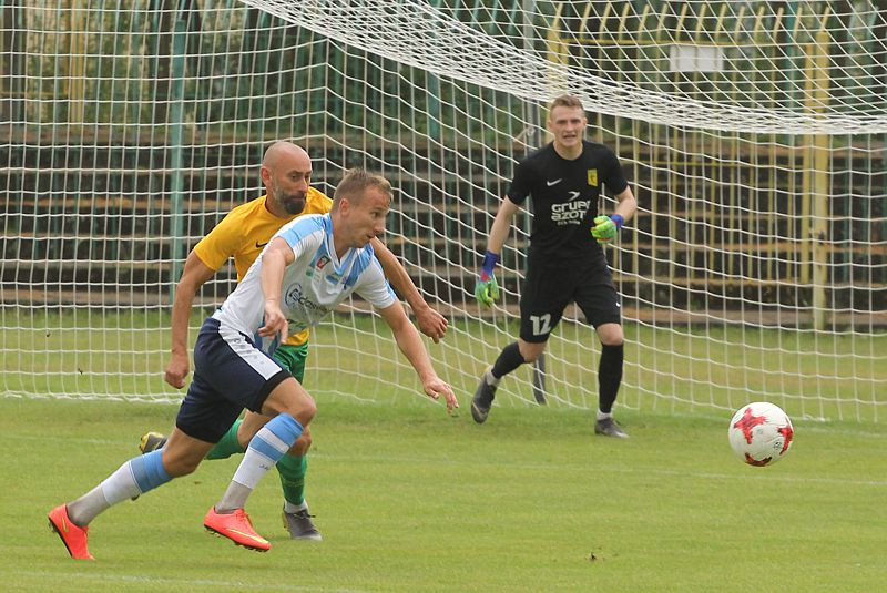 Świt Skolwin lepszy w derbach