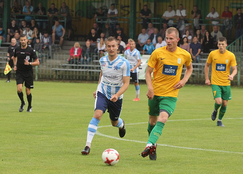 Świt Skolwin lepszy w derbach