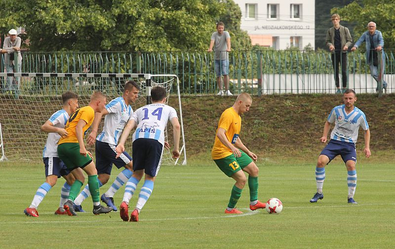 Świt Skolwin lepszy w derbach