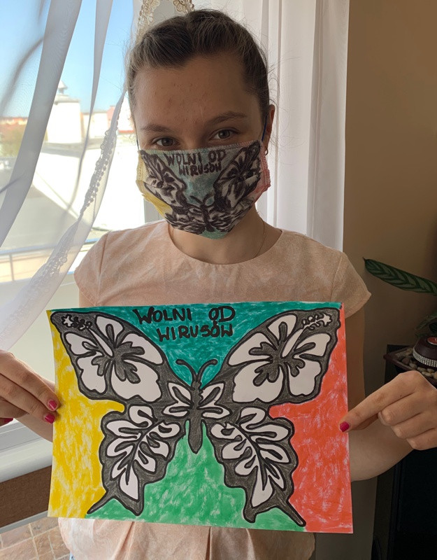 Maseczkowa moda - prace uczniów SP 8
