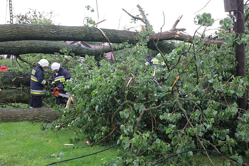 Trwa usuwanie skutków burzy [foto]