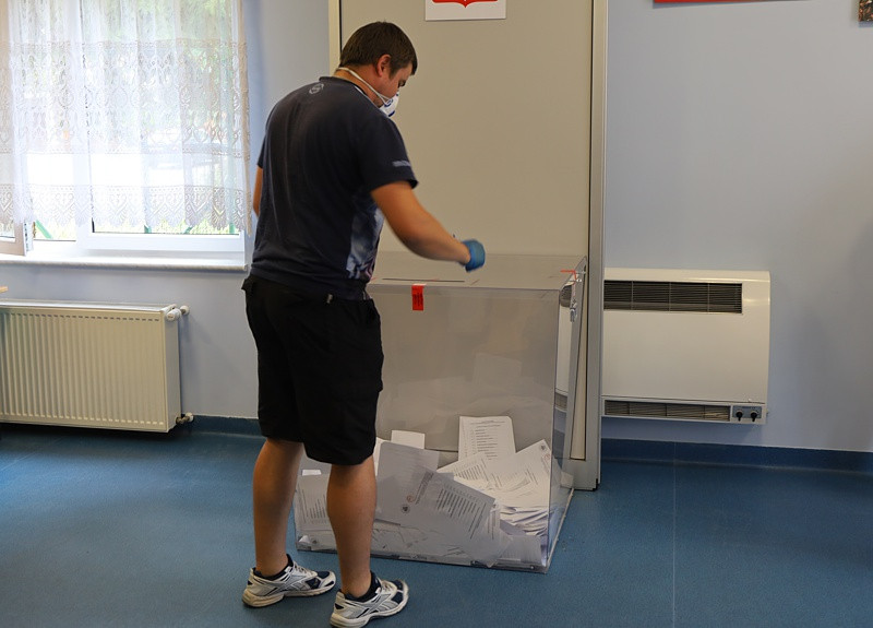 Trwa głosowanie na Prezydenta RP [foto]