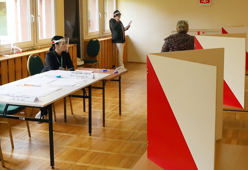 WYBORY. Policzanie wybierają prezydenta [foto]