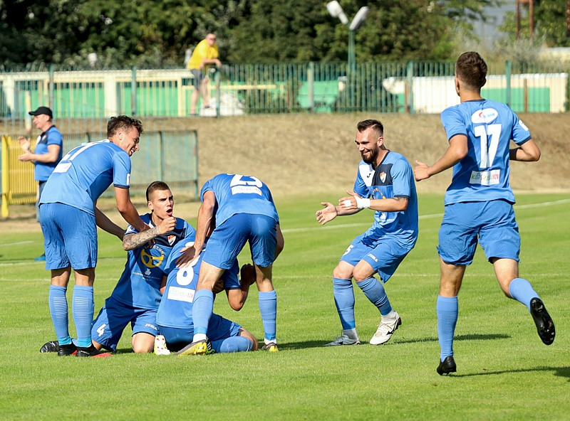 Wysoka porażka Chemika przed własną publicznością