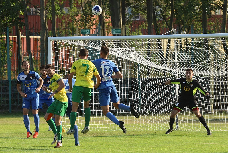 Wysoka porażka Chemika przed własną publicznością