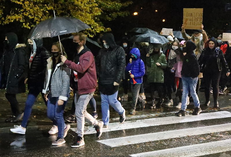 Kolejny protest przeszedł ulicami Polic