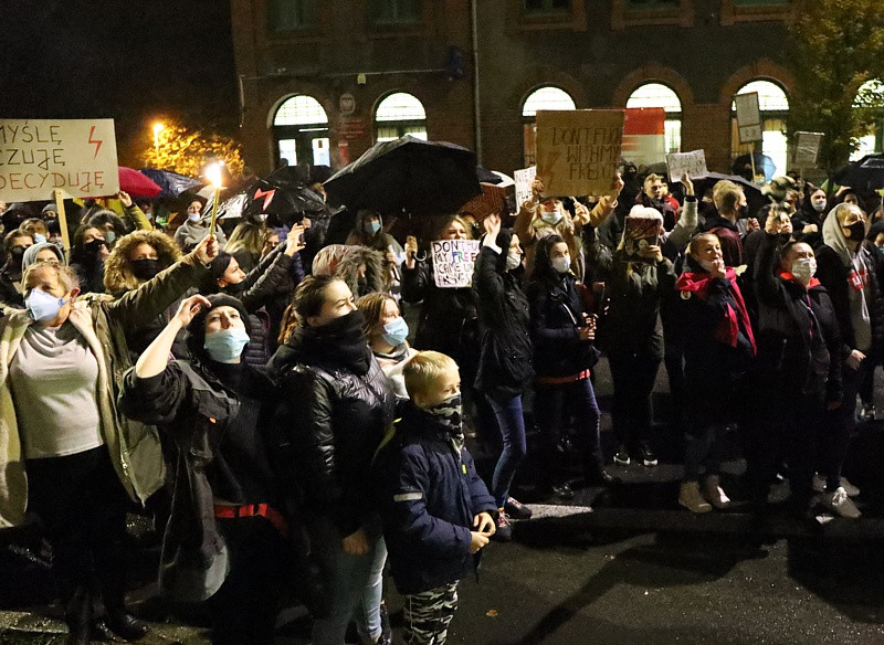 Kolejny protest przeszedł ulicami Polic