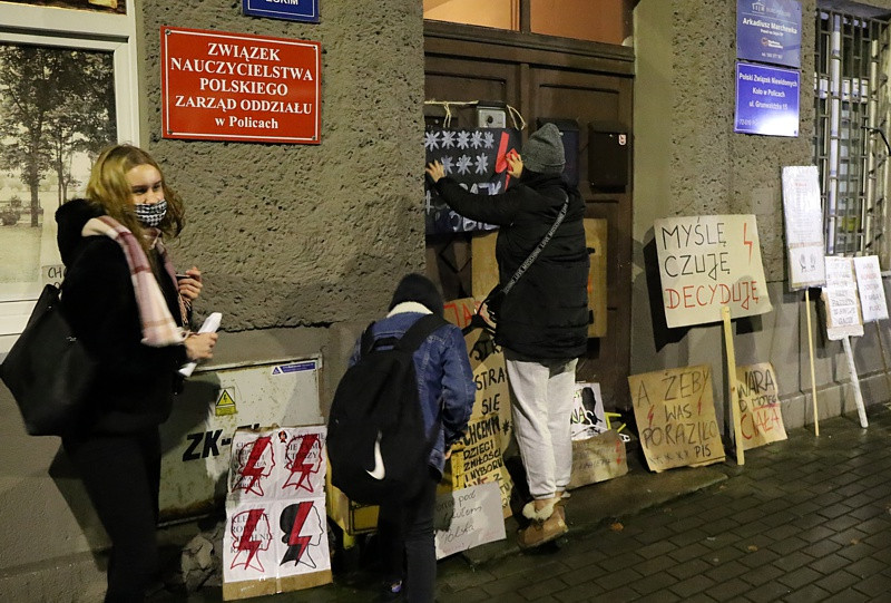 Kolejny protest przeszedł ulicami Polic
