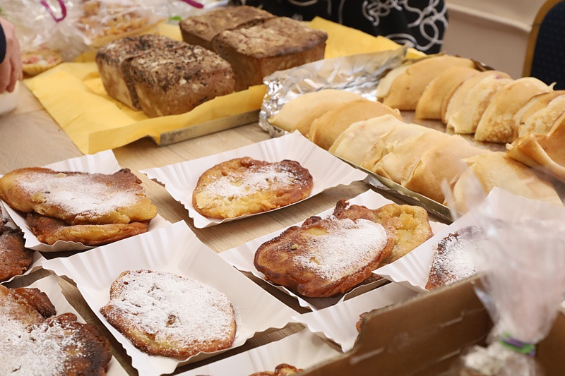 Pyszne jedzenie, ozdoby – trwa 