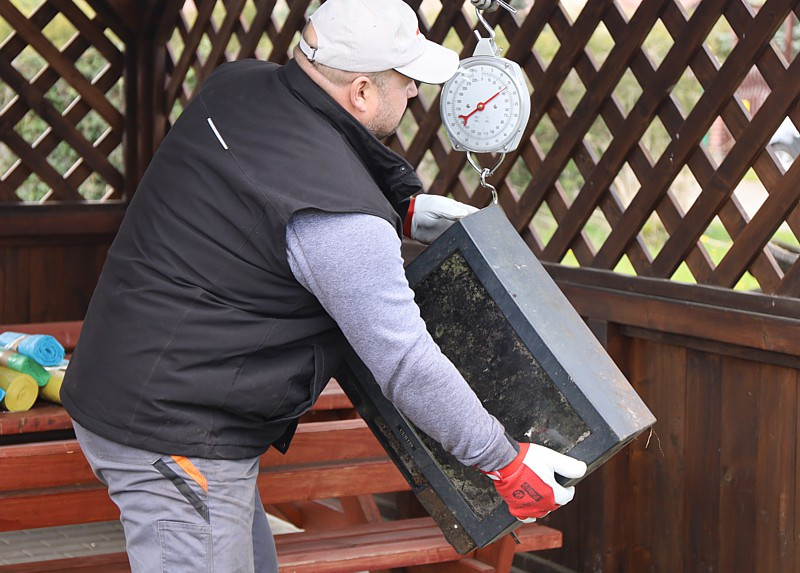 Ponad tonę śmieci zebrano podczas wiejskich porządków w Niekłończycy
