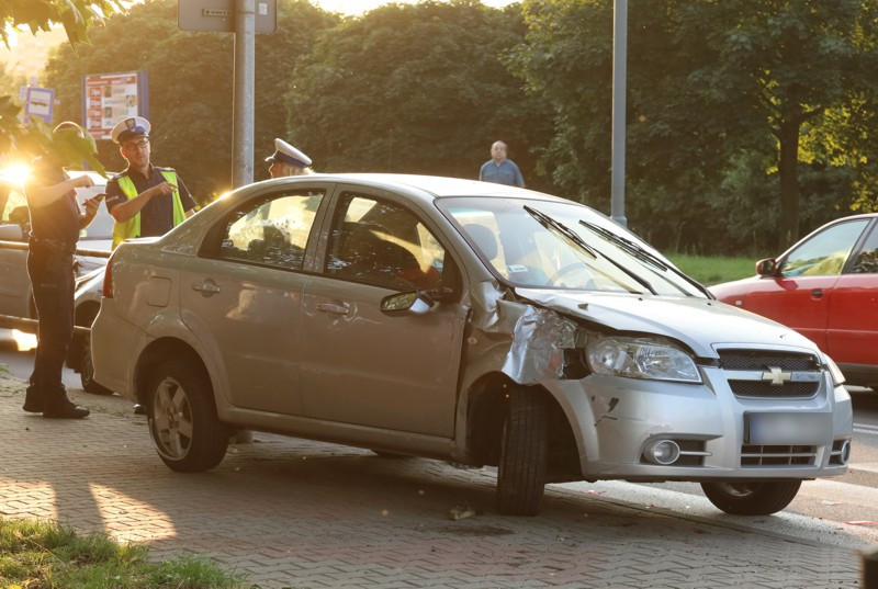 Zderzenie aut na ul. Piłsudskiego w Policach [foto]