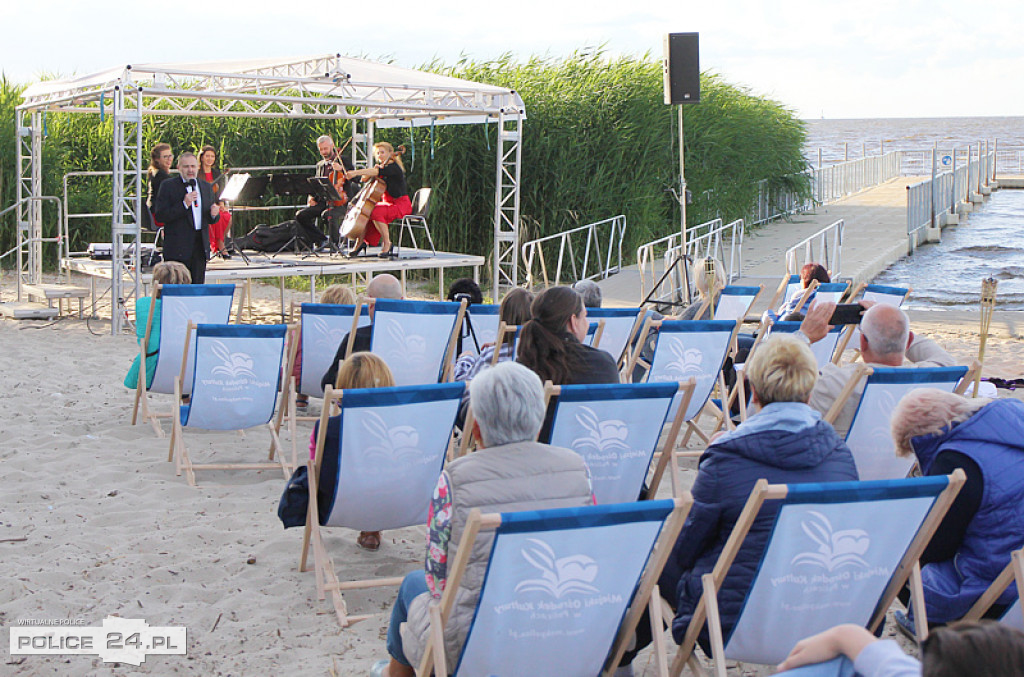 Noc Świętojańska na trzebieskiej plaży