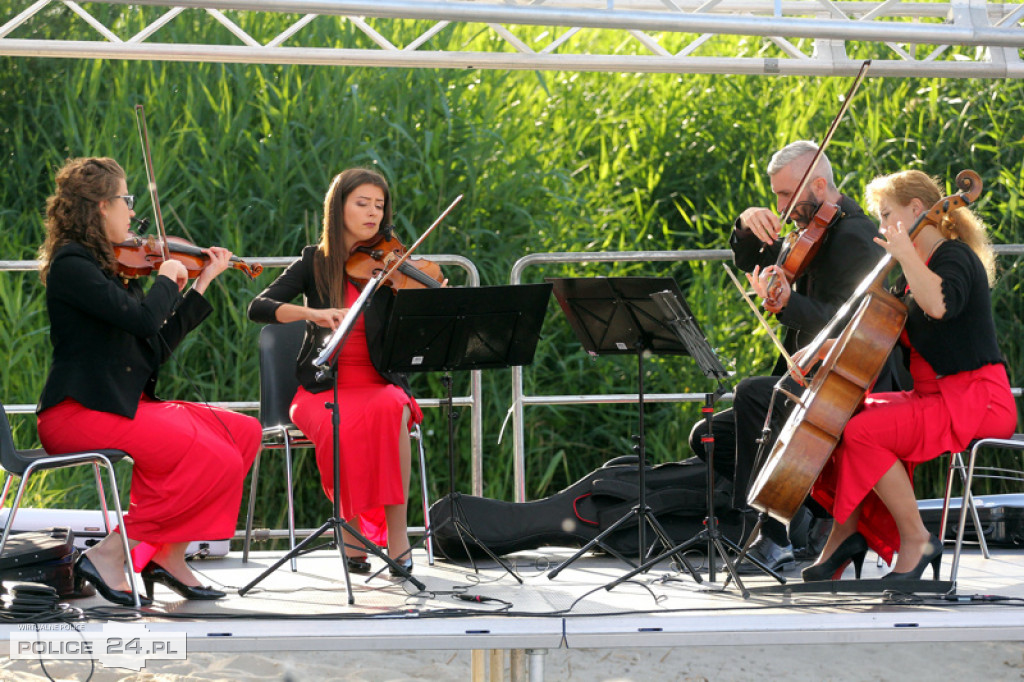 Noc Świętojańska na trzebieskiej plaży