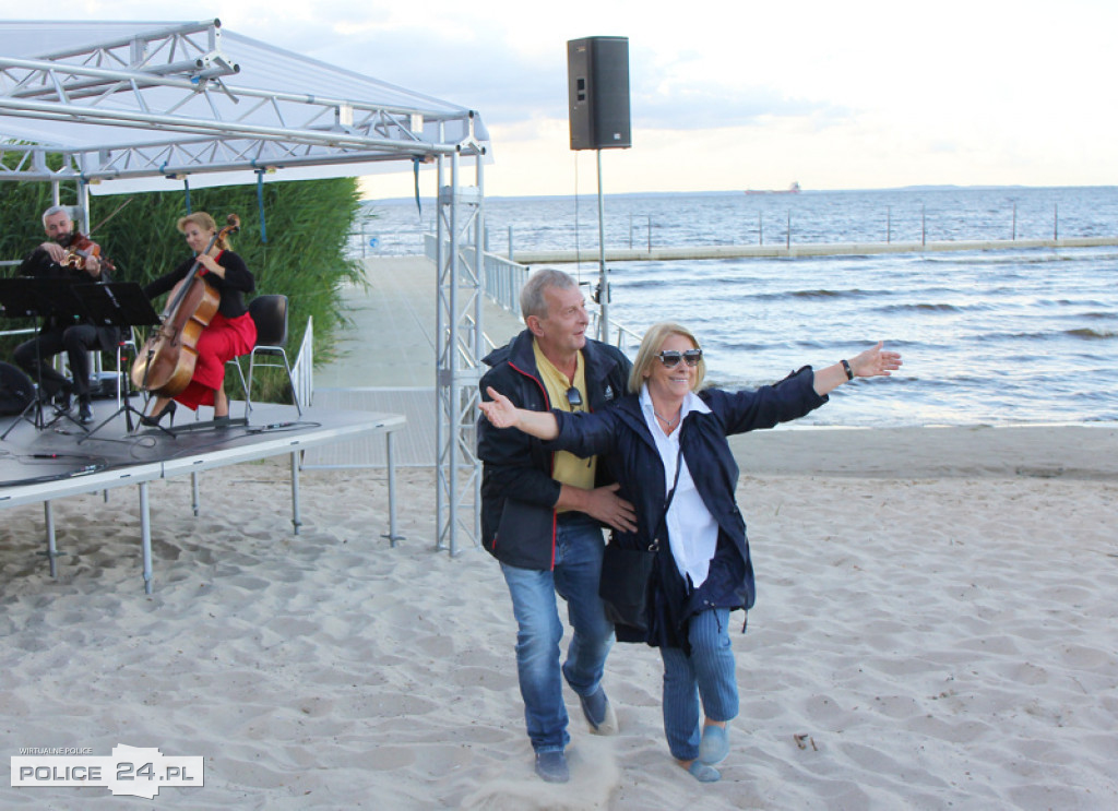 Noc Świętojańska na trzebieskiej plaży