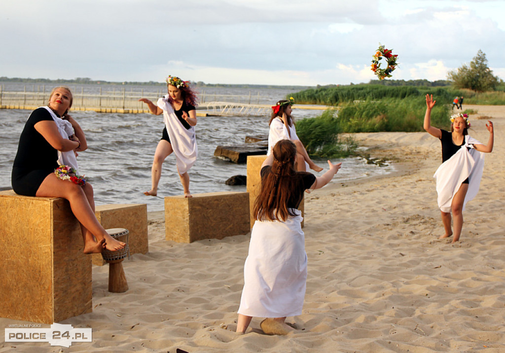 Noc Świętojańska na trzebieskiej plaży