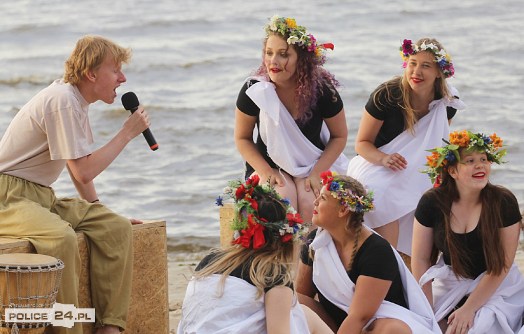 Noc Świętojańska na trzebieskiej plaży