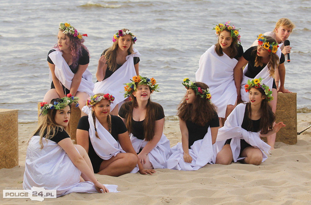 Noc Świętojańska na trzebieskiej plaży