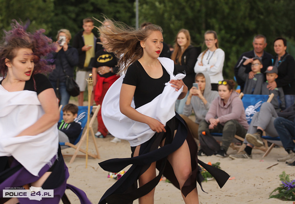 Noc Świętojańska na trzebieskiej plaży