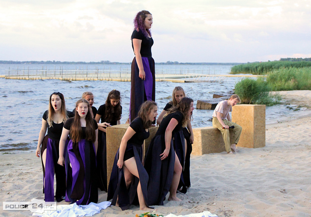 Noc Świętojańska na trzebieskiej plaży