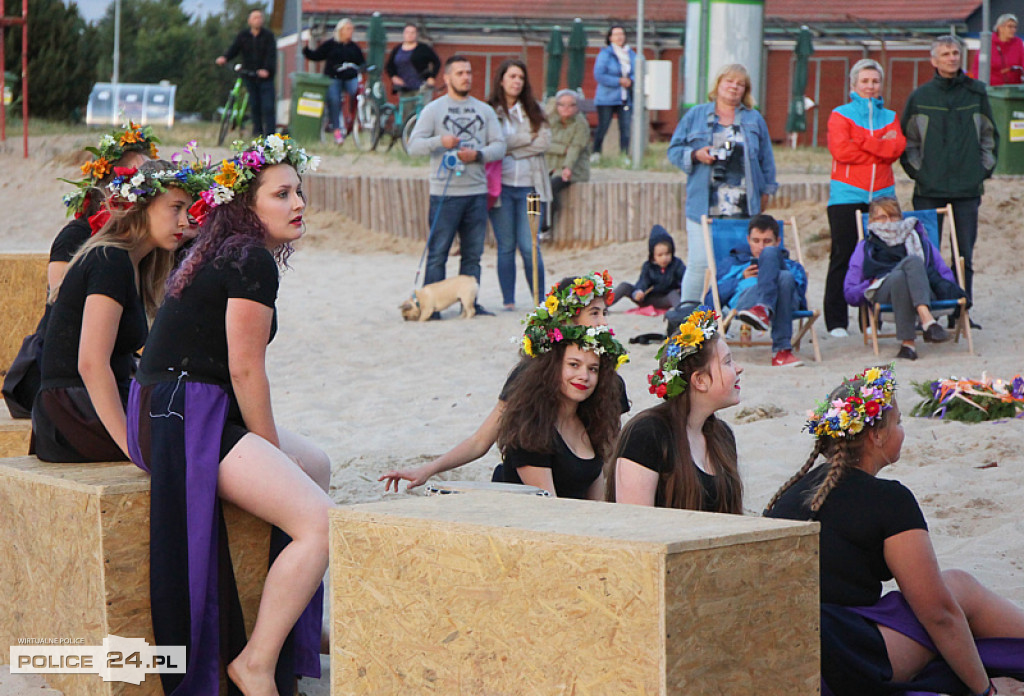 Noc Świętojańska na trzebieskiej plaży