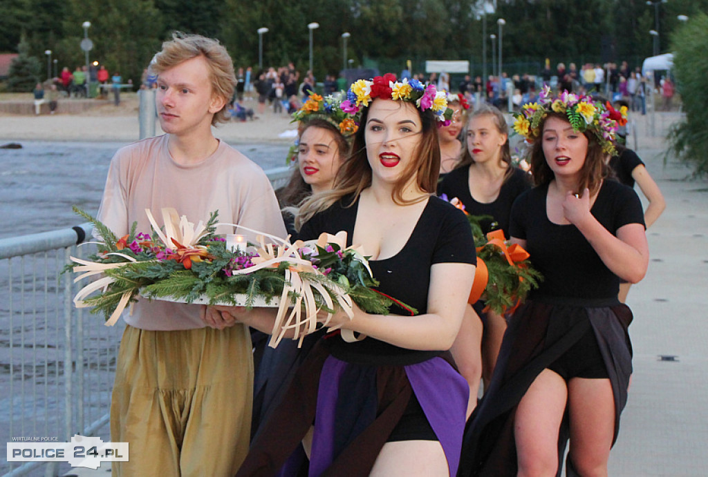 Noc Świętojańska na trzebieskiej plaży