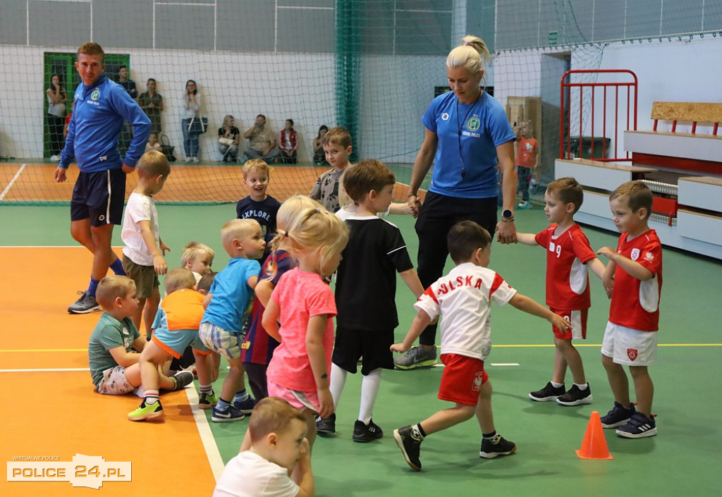 Najmłodsi piłkarze Chemika Police rozpoczęli sezon