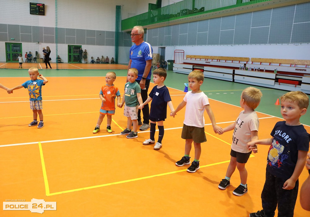 Najmłodsi piłkarze Chemika Police rozpoczęli sezon