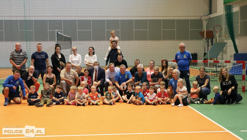 Najmłodsi piłkarze Chemika Police rozpoczęli sezon