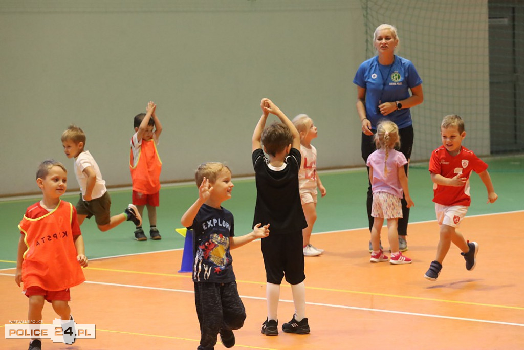 Najmłodsi piłkarze Chemika Police rozpoczęli sezon