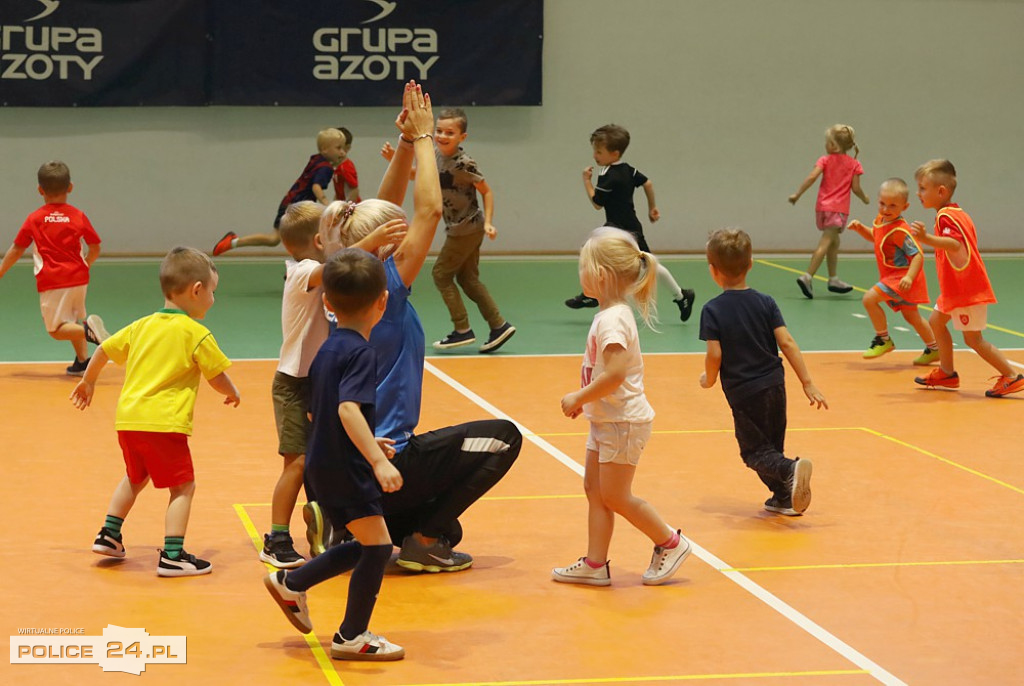 Najmłodsi piłkarze Chemika Police rozpoczęli sezon