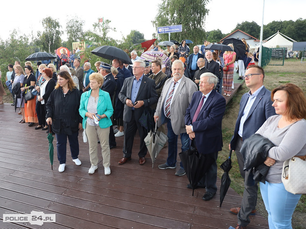 W Trzebieży otwarto promenadę im. Aleksandra Doby