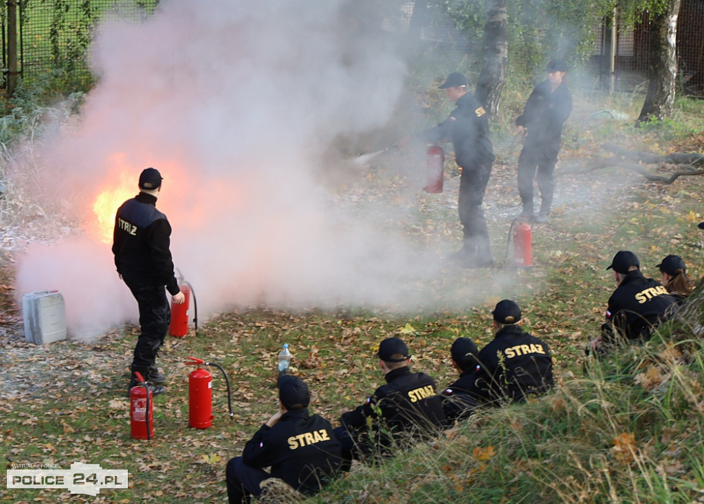 Uczą się jak być policjantem, strażakiem, żołnierzem