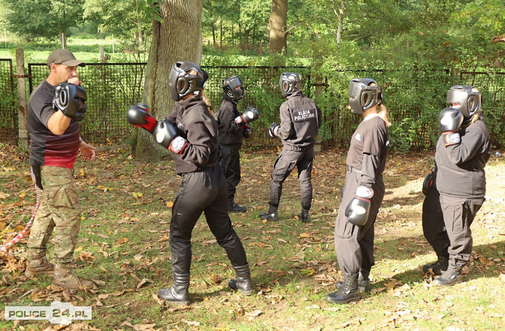 Uczą się jak być policjantem, strażakiem, żołnierzem