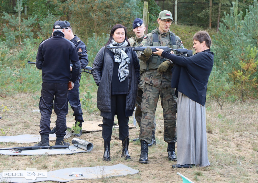 Uczą się jak być policjantem, strażakiem, żołnierzem
