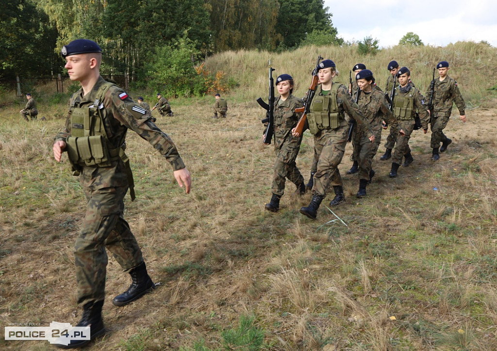 Uczą się jak być policjantem, strażakiem, żołnierzem