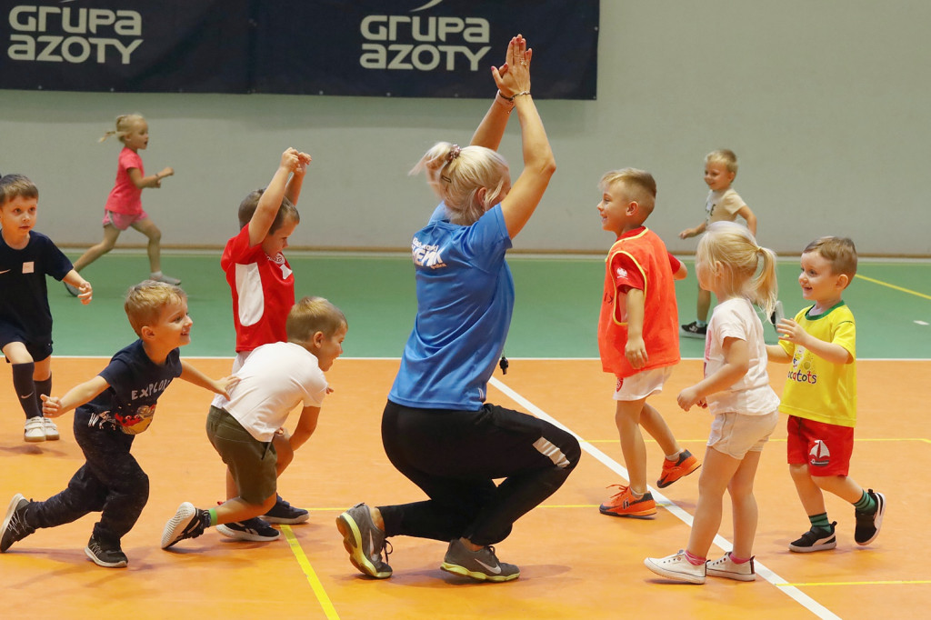 Najmłodsi piłkarze Chemika Police rozpoczęli sezon