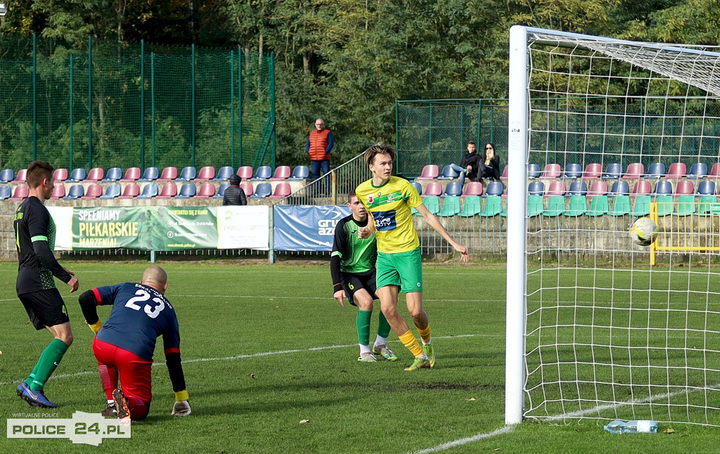 Chemik Police wygrywa z Sokołem Karlino