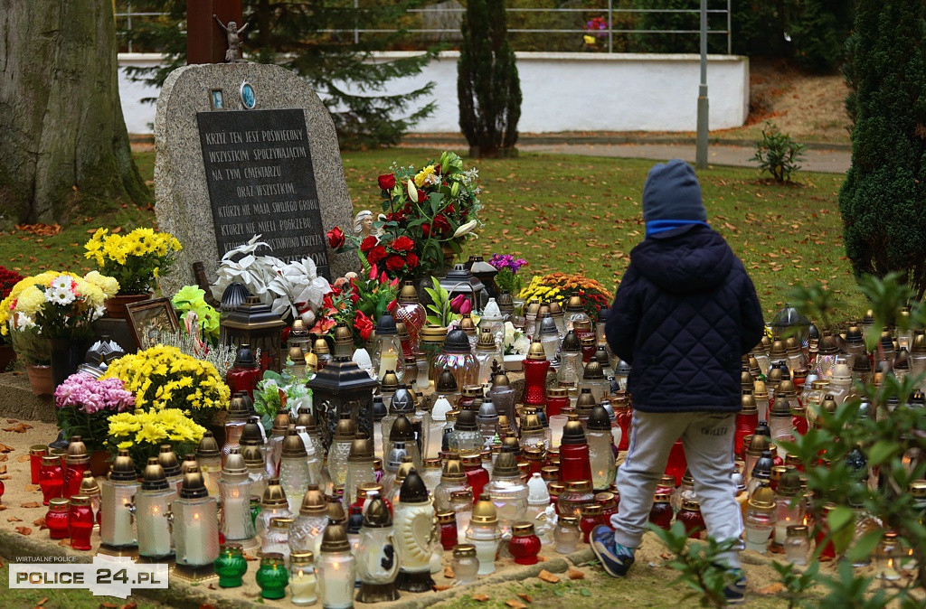 Wszystkich Świętych na polickim cmentarzu