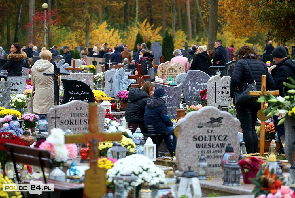Wszystkich Świętych na polickim cmentarzu