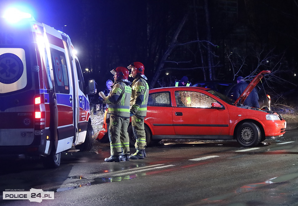 Zderzenie dwóch aut na ul. Kuźnickiej w Policach