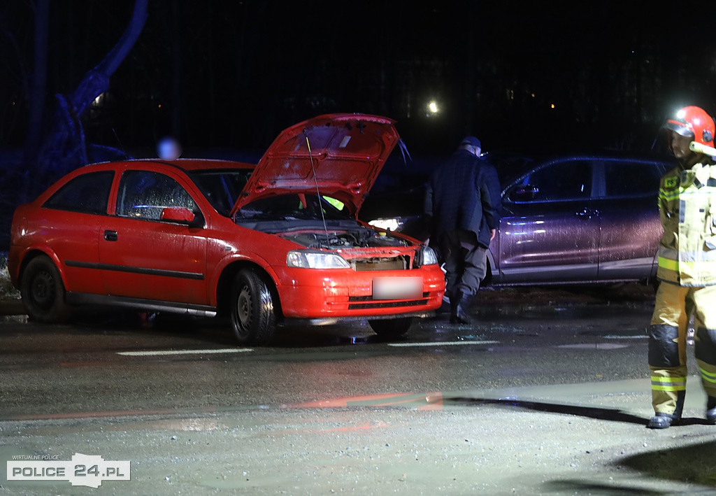 Zderzenie dwóch aut na ul. Kuźnickiej w Policach