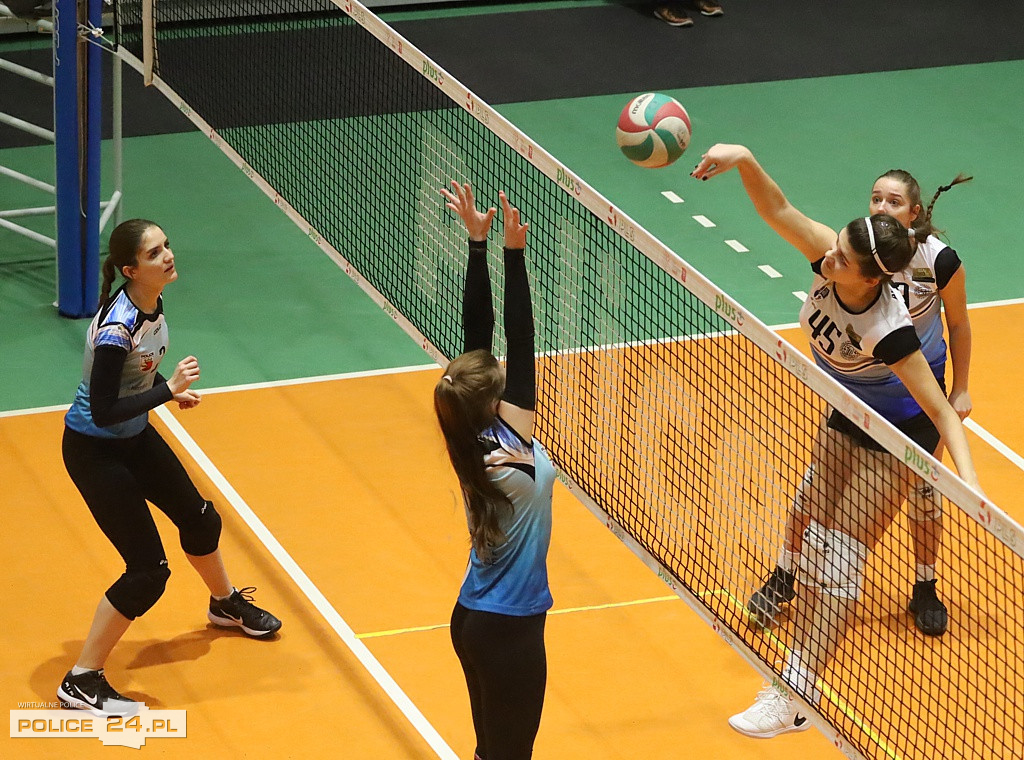 SMS Police wygrywa z PSPS Chemik Police 3:0