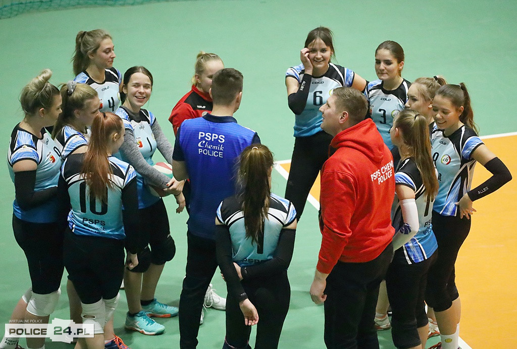 SMS Police wygrywa z PSPS Chemik Police 3:0