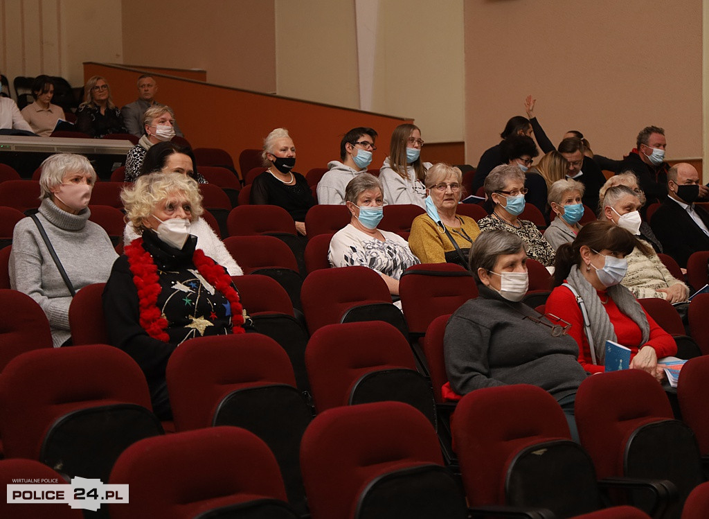Kolędy i pastorałki zabrzmiały w polickim MOK