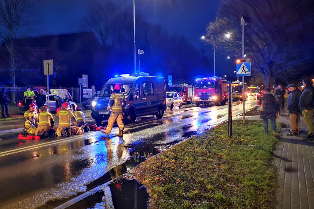 Dwie osoby potrącone na przejściu dla pieszych w Policach